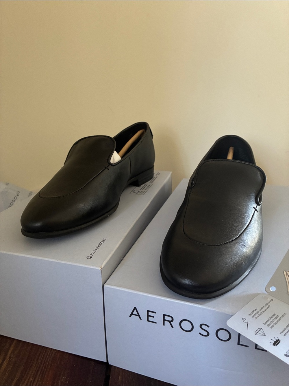 NWOT aerosoles dress shoes, black leather